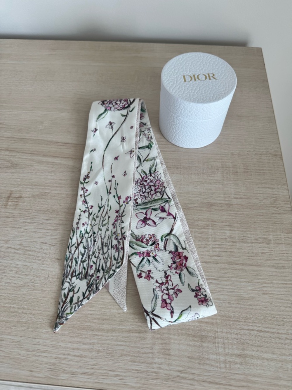 Dior ABCDior D Daphné - Daphné Mitzah Scarf - Picture 3 of 3
